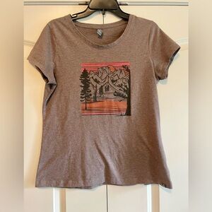 Prana Brown Graphic T-Shirt with Mountain Design